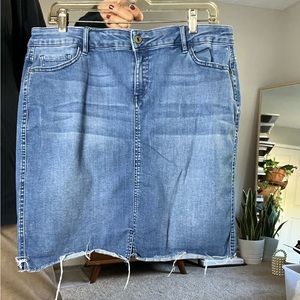 Tommy Hilfiger denim skirt